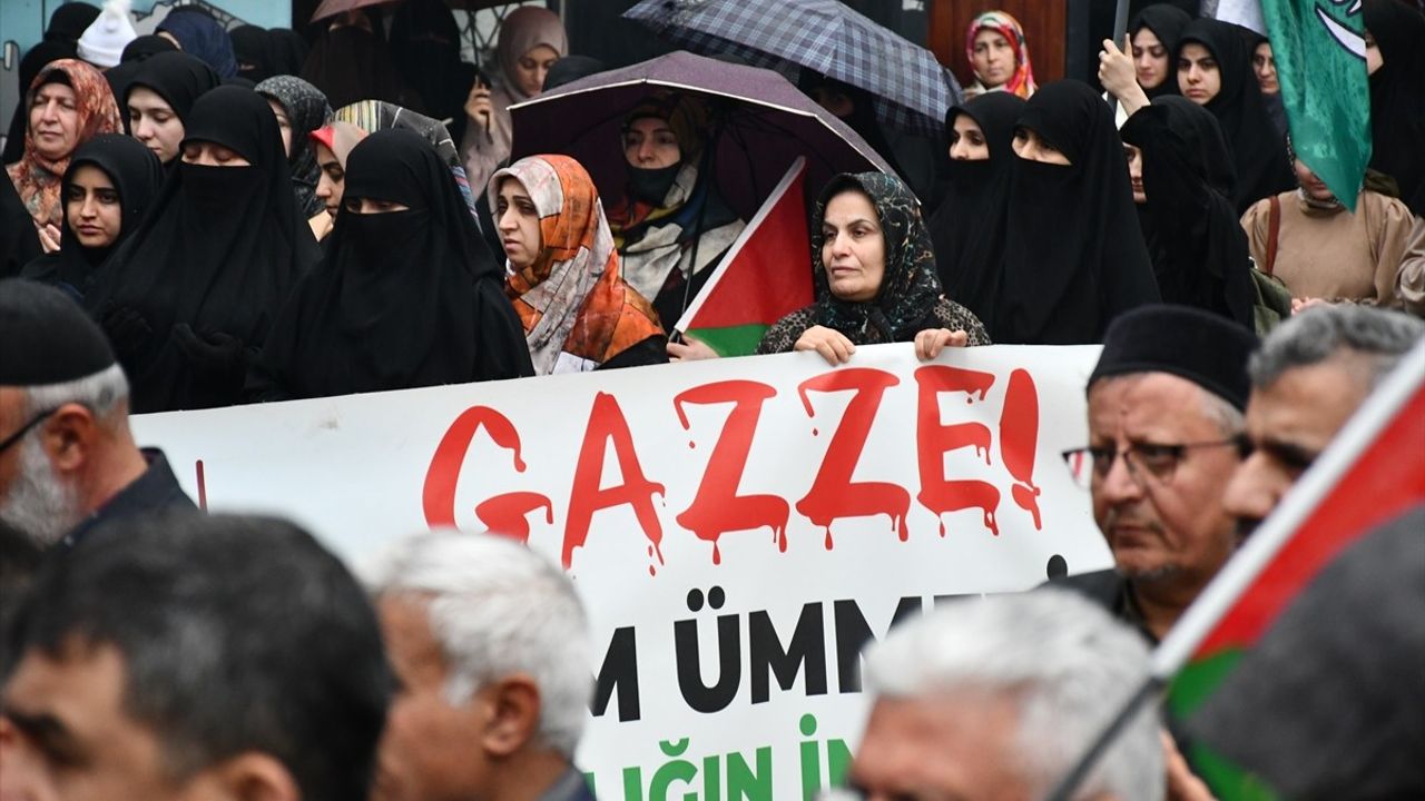 Batman'da İsrail'in Gazze'ye Yönelik Saldırılarına Protesto Düzenlendi