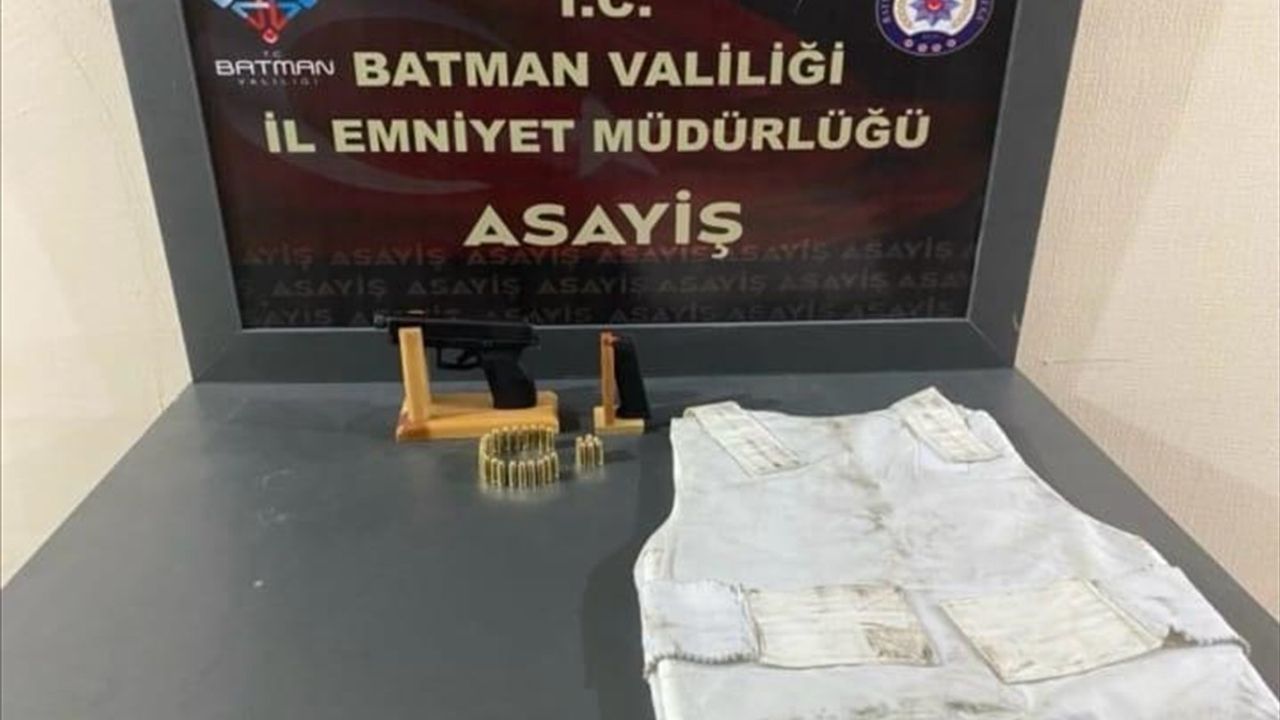 Batman'da Ruhsatsız Tabanca Taşıyan 3 Şüpheli Tutuklandı
