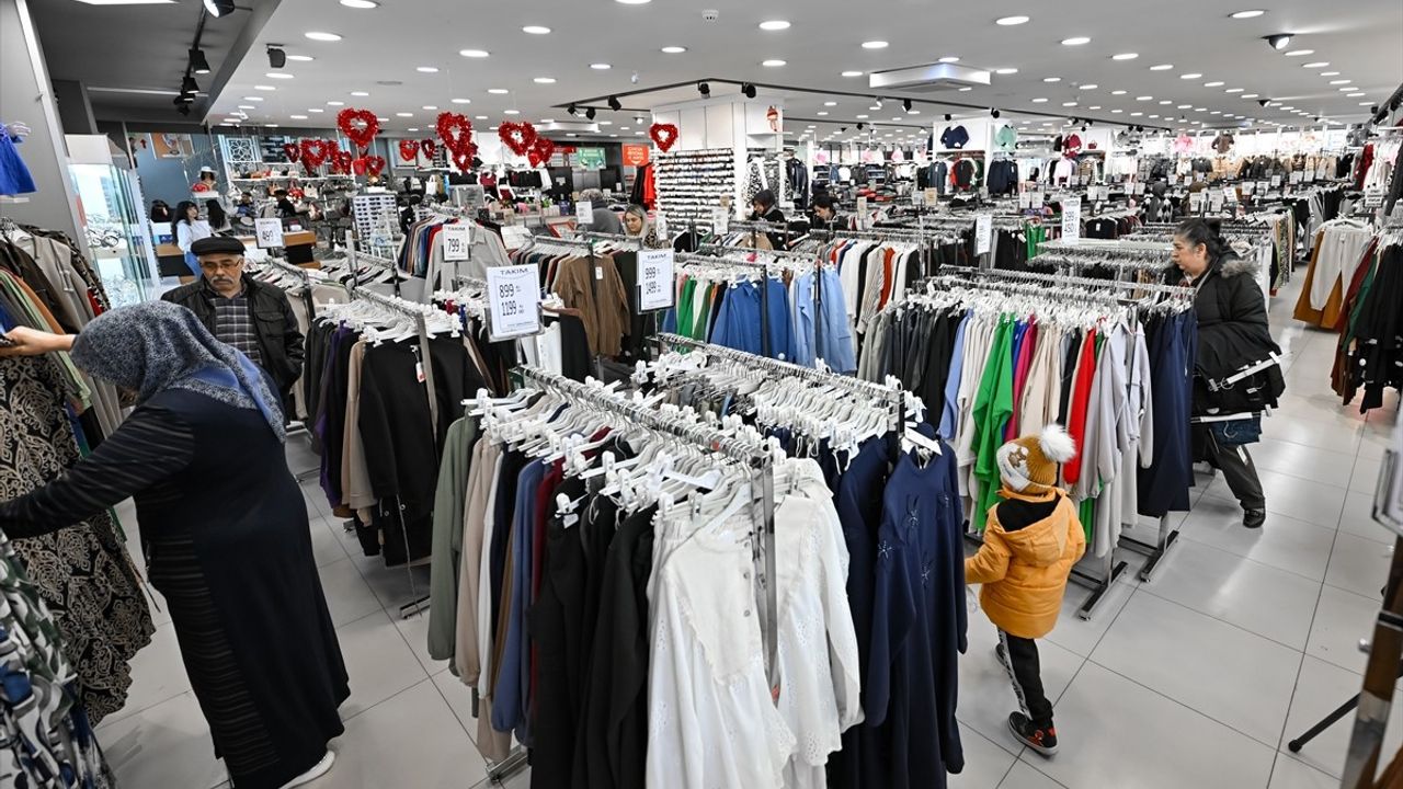 Bayram Alışverişinde Esnafın Umutları Yükseliyor