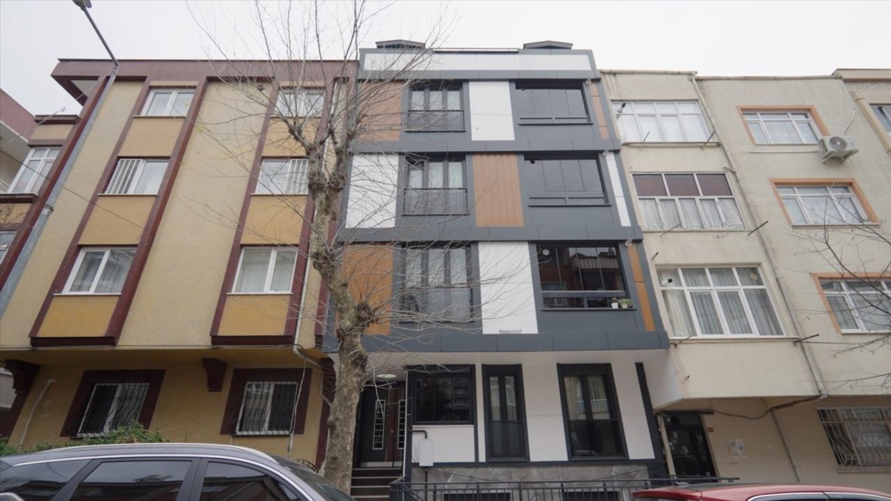 Bayrampaşa'da 'Yarısı Bizden Kampanyası' ile Aile Apartmanı Dönüşüyor