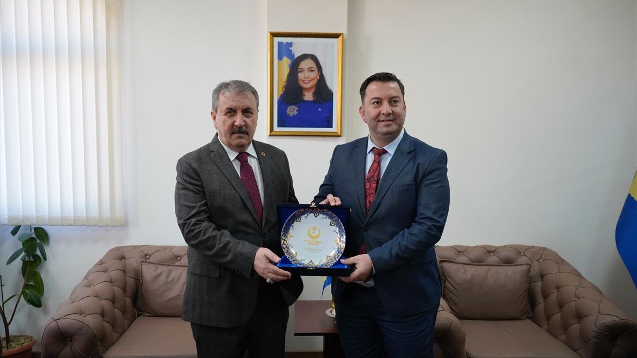 BBP Genel Başkanı Destici, Mamuşa Belediyesini Ziyaret Etti: Balkanlar'daki Türklere Vatandaşlık Açıklaması