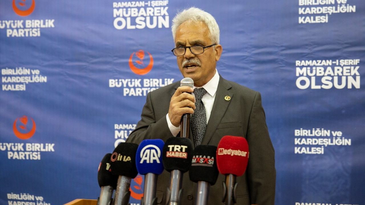 BBP Genel Başkanı Destici, Sakarya'da iftar programında önemli mesajlar verdi