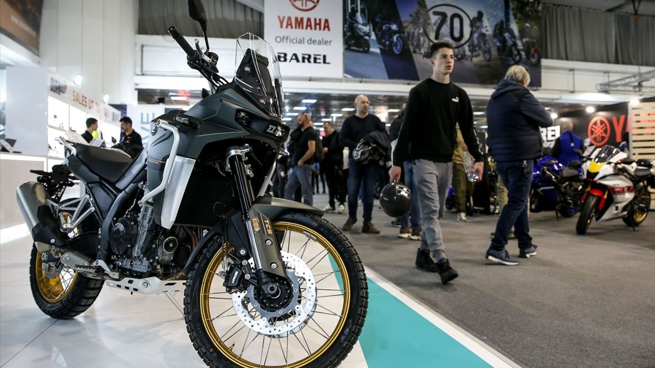 Belgrad'da Uluslararası Otomobil Fuarı Açıldı