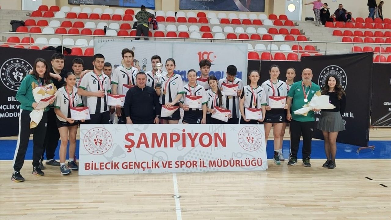 Bilecik'te Gençler ve Yıldızlar Korfbol Karma Grup Müsabakaları Sona Erdi