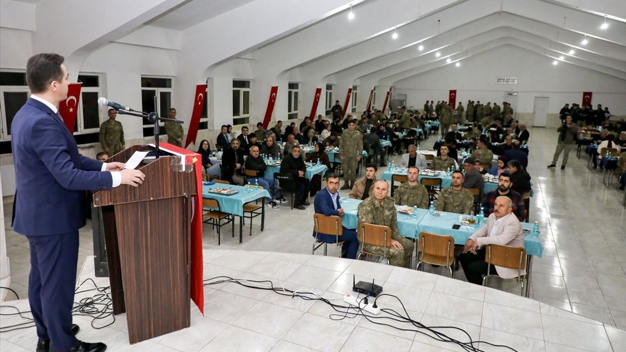 Bitlis'te Şehit Aileleri ve Gazilere İftar Programı Düzenlendi