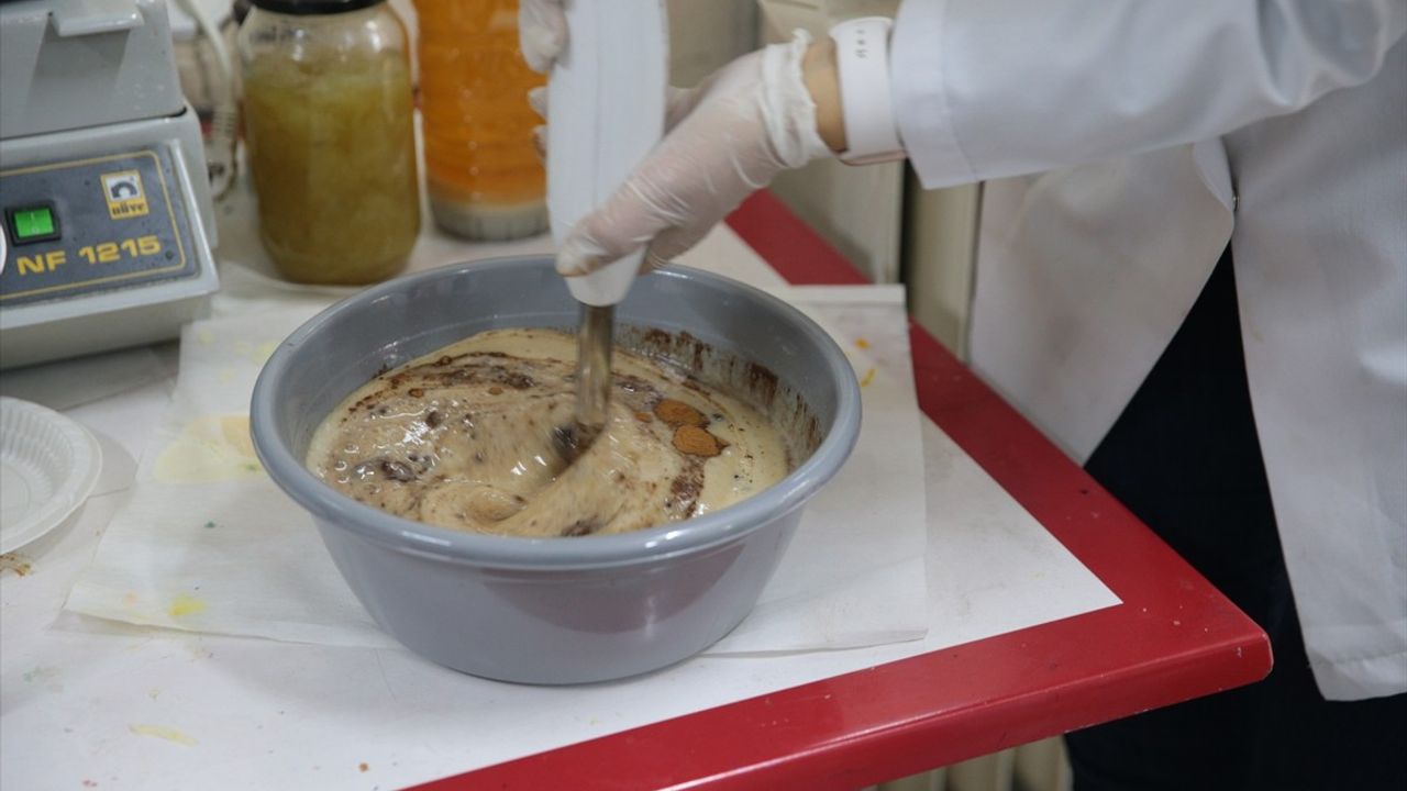 Bolu'daki Öğrenciler Atık Yağlardan Sabun Üretiyor