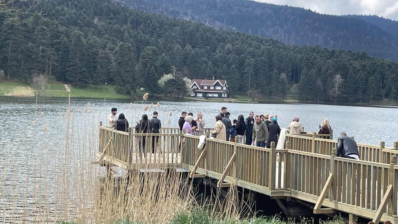 Bolu Gölcük Tabiat Parkı'nda Ramazan Bayramı Yoğunluğu