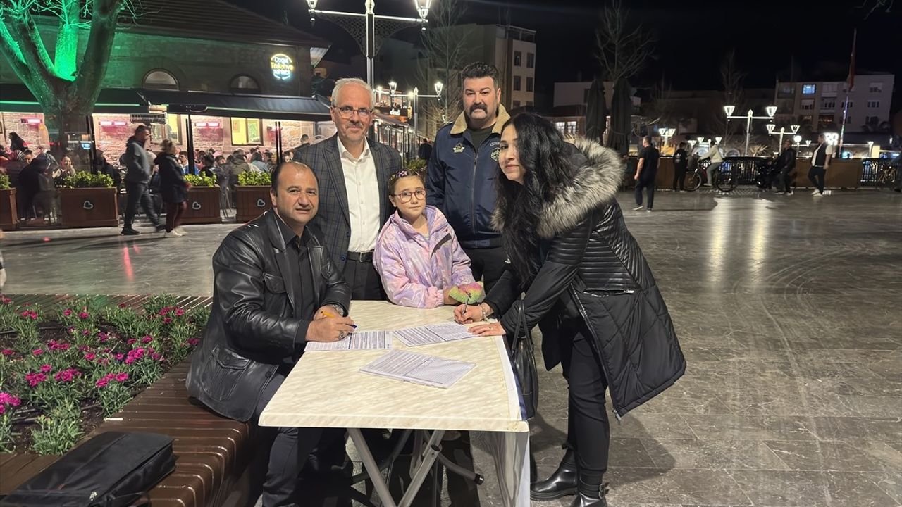 Büyük Aile Platformu, Gündüz Kuşağı Programlarına Karşı İmza Kampanyası Başlattı