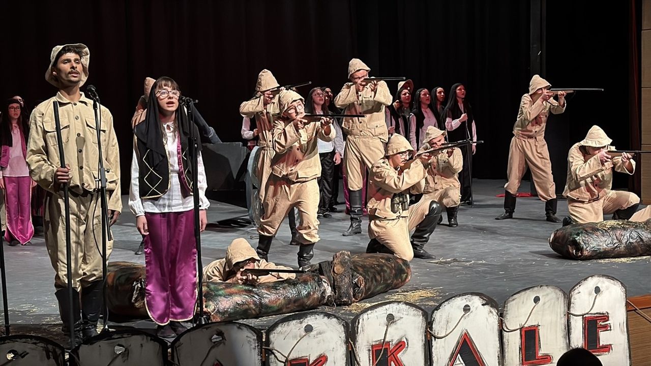 Çanakkale Deniz Zaferi'nin 110. Yılına Özel Törenler Sakarya ve Çevre İllerde Gerçekleşti