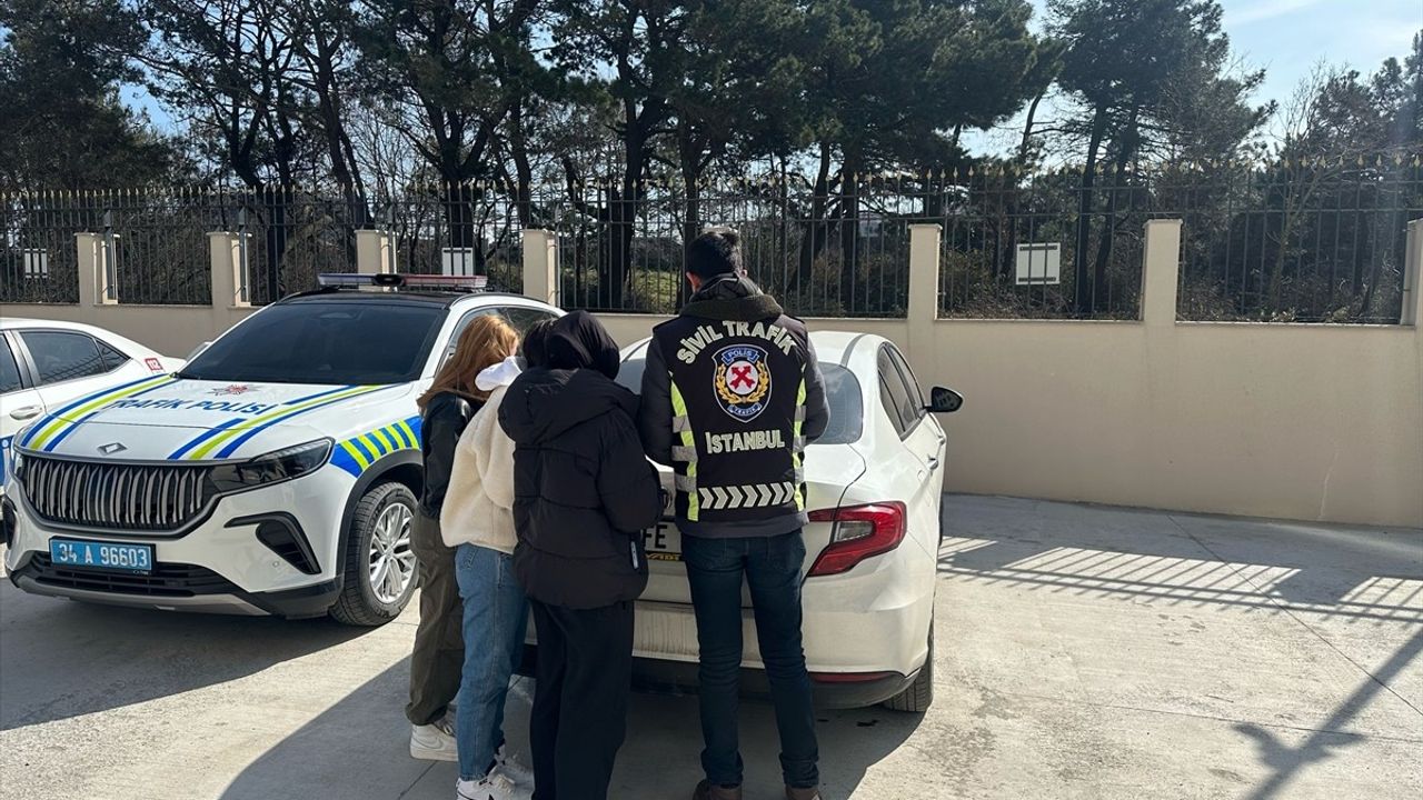 Çekmeköy'de Trafik Güvenliğini Tehlikeye Düşüren Motosiklet Sürücüsüne Ceza Uygulandı