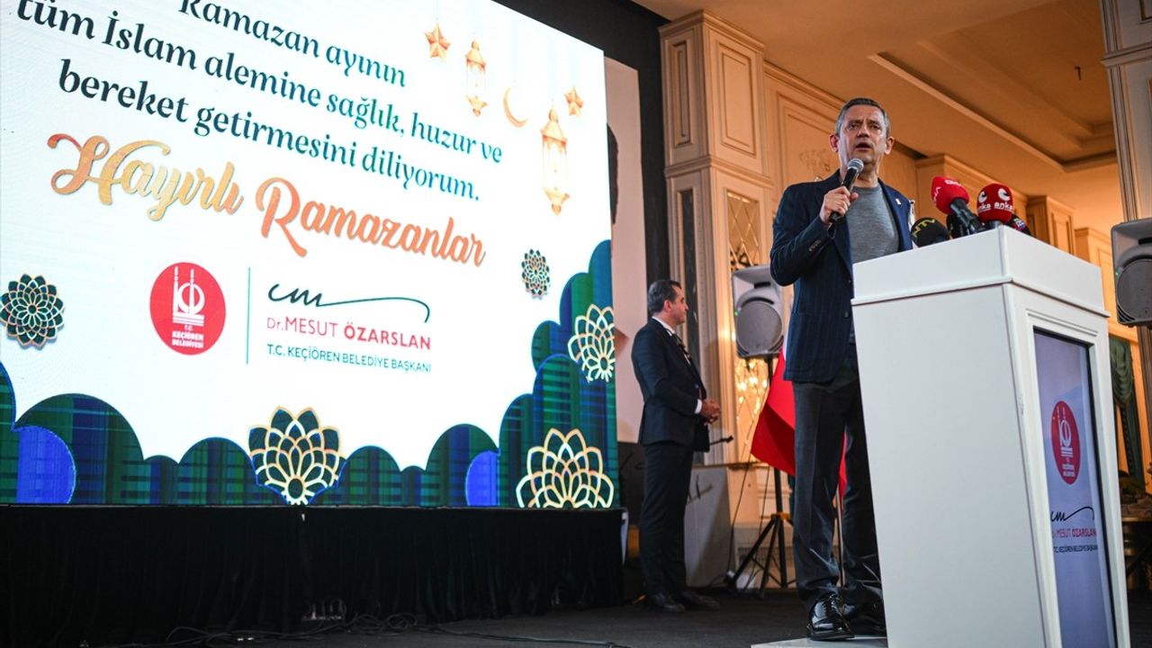 CHP Genel Başkanı Özgür Özel'den MHP'ye Yanıt ve İftar Programı Açıklamaları