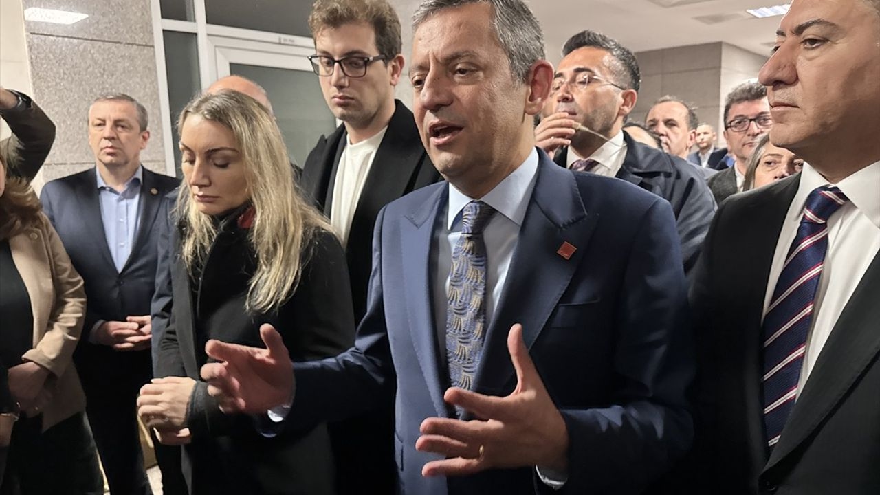 CHP Genel Başkanı Özgür Özel, İBB Soruşturmaları Üzerine Açıklamalarda Bulundu
