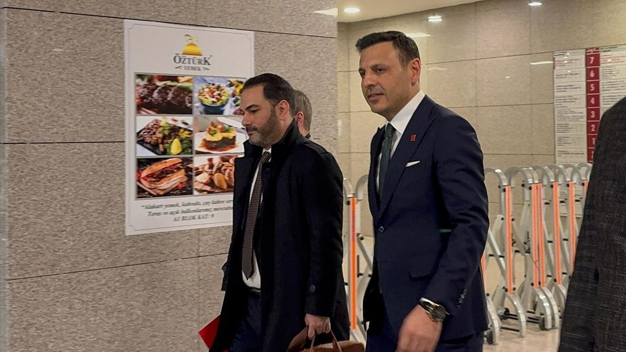 CHP İstanbul İl Başkanı Özgür Çelik, İmamoğlu'nun Soruşturması Kapsamında İfade Verdi