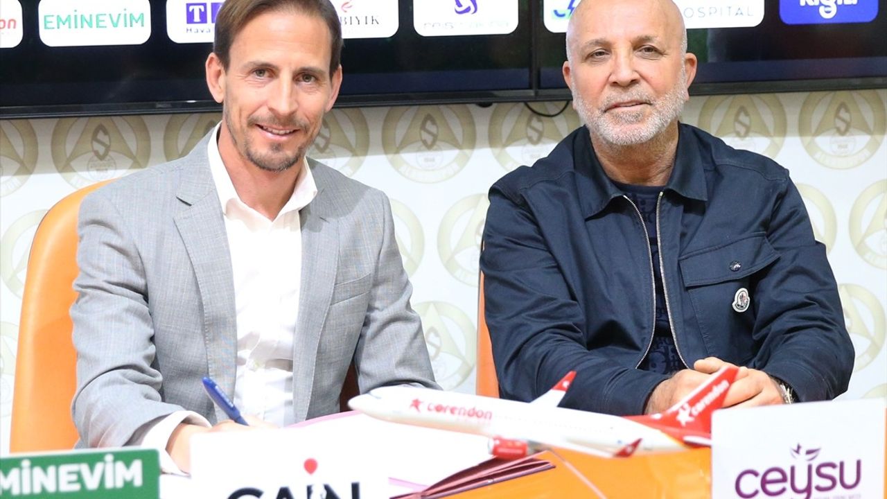 Corendon Alanyaspor, Joao Pereira ile Anlaştı