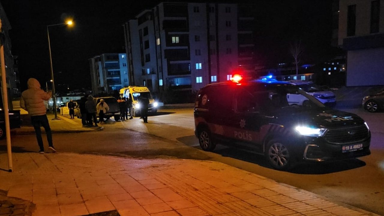 Çorum'da Akrabalar Arasında Bıçaklı Kavga: İki Yaralı