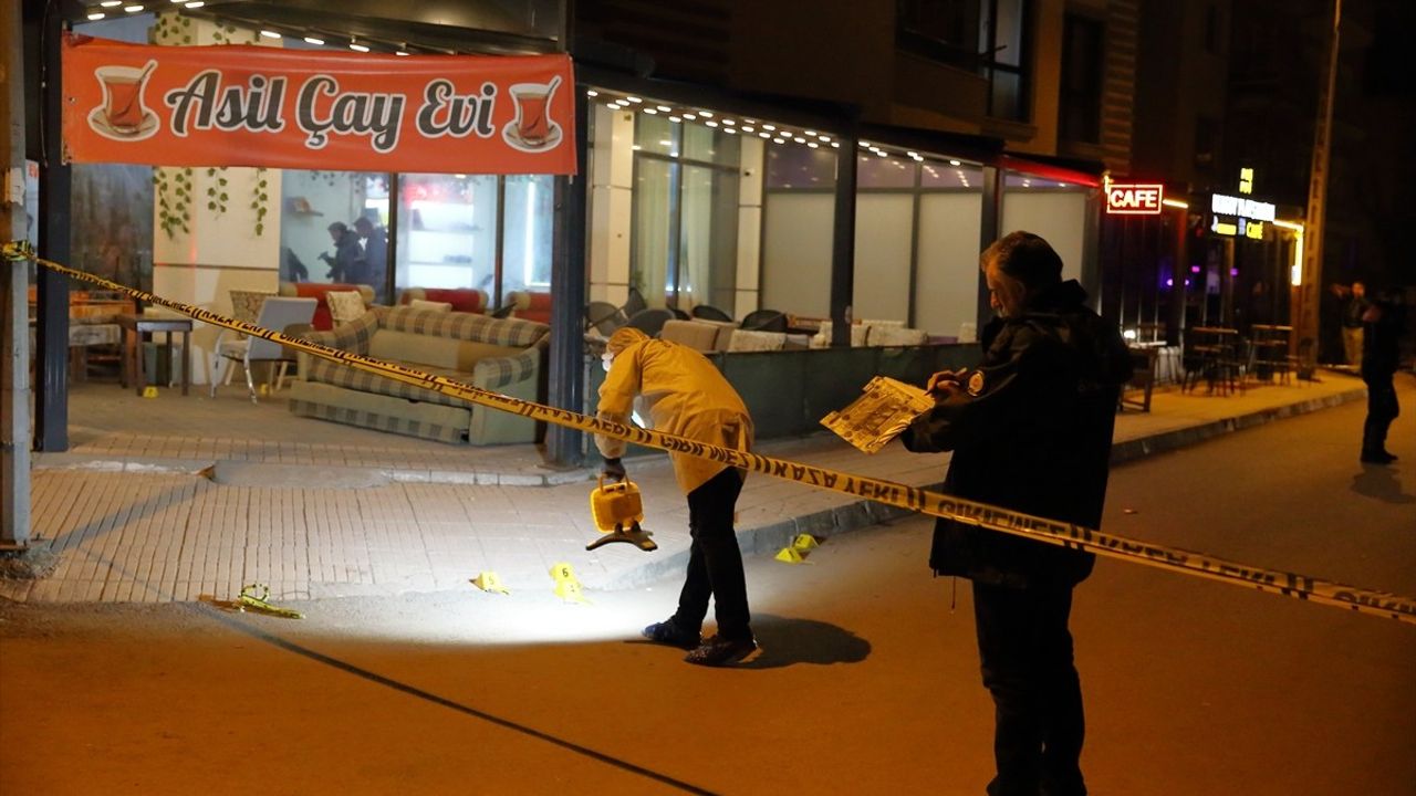 Çorum'da Kahvehaneye Silahlı Saldırı: 5 Yaralı