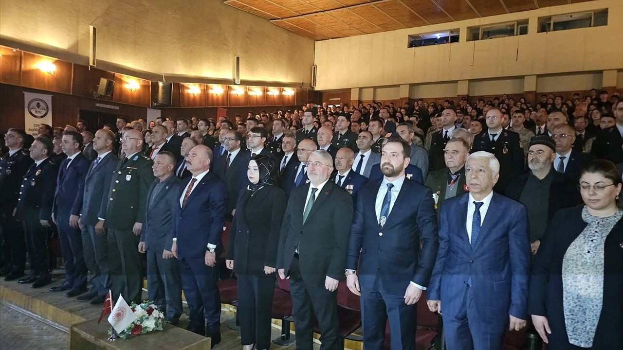 Çorum'da Şehit Yakınları ve Gazilere Devlet Övünç Madalyası Takdim Edildi