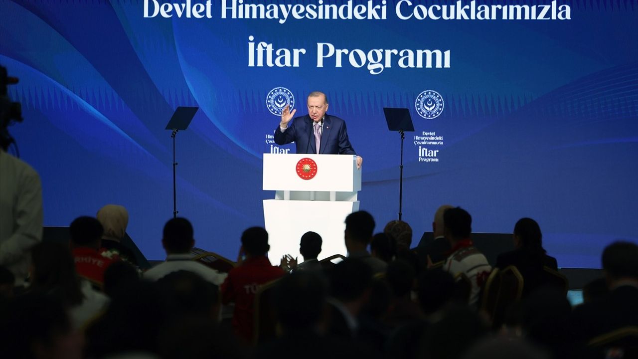 Cumhurbaşkanı Erdoğan, Devlet Himayesindeki Çocuklarla İftarda Buluştu: Türkiye Yüzyılı Sizinle Olacak