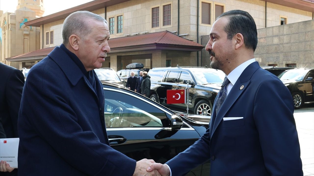 Cumhurbaşkanı Erdoğan, İstanbul'da Nevruz Ateşini Yaktı