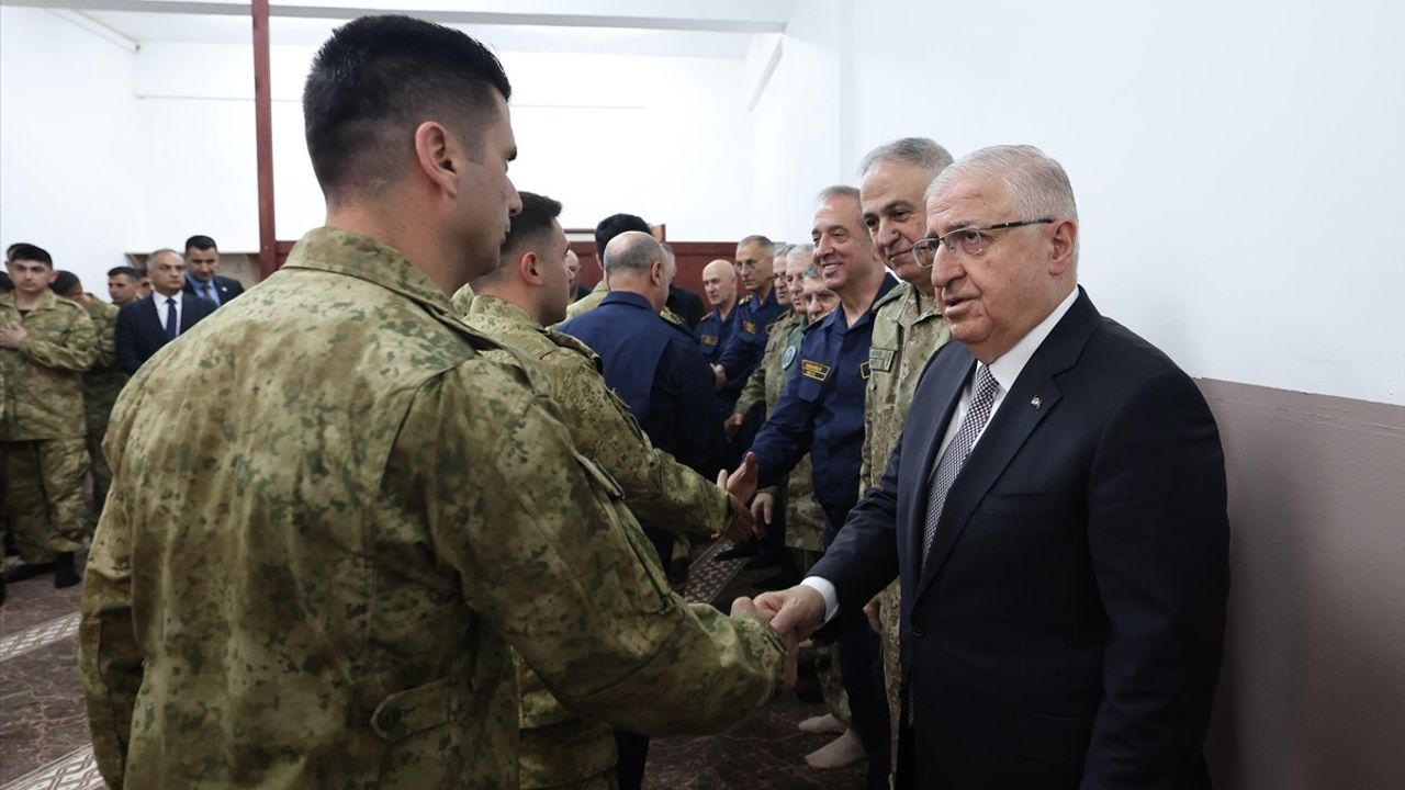 Cumhurbaşkanı Erdoğan, Mehmetçiğin Ramazan Bayramı'nı kutladı