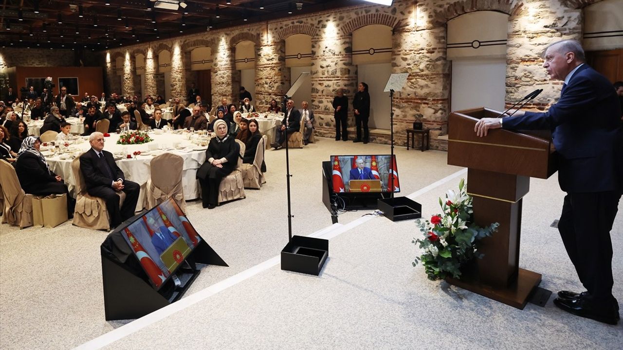 Cumhurbaşkanı Erdoğan, Şehit Aileleriyle İftar Programında Bir Araya Geldi