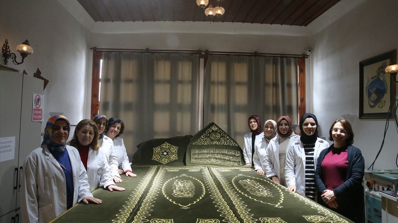 Danişment Melik Ahmet Gazi Türbesi'ndeki Puşide 2,5 Yılda Tamamlandı