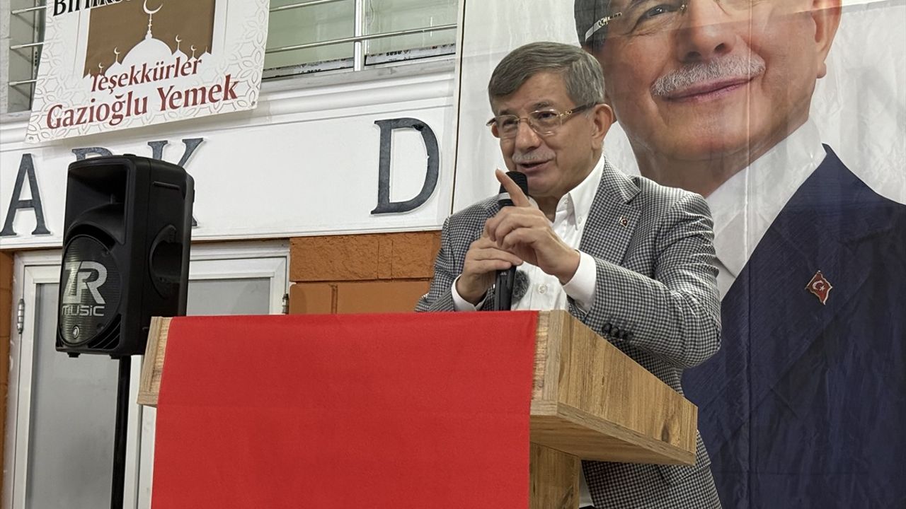 Davutoğlu, Tekirdağ'da İftara Katıldı ve Gazze'ye Dikkat Çekti