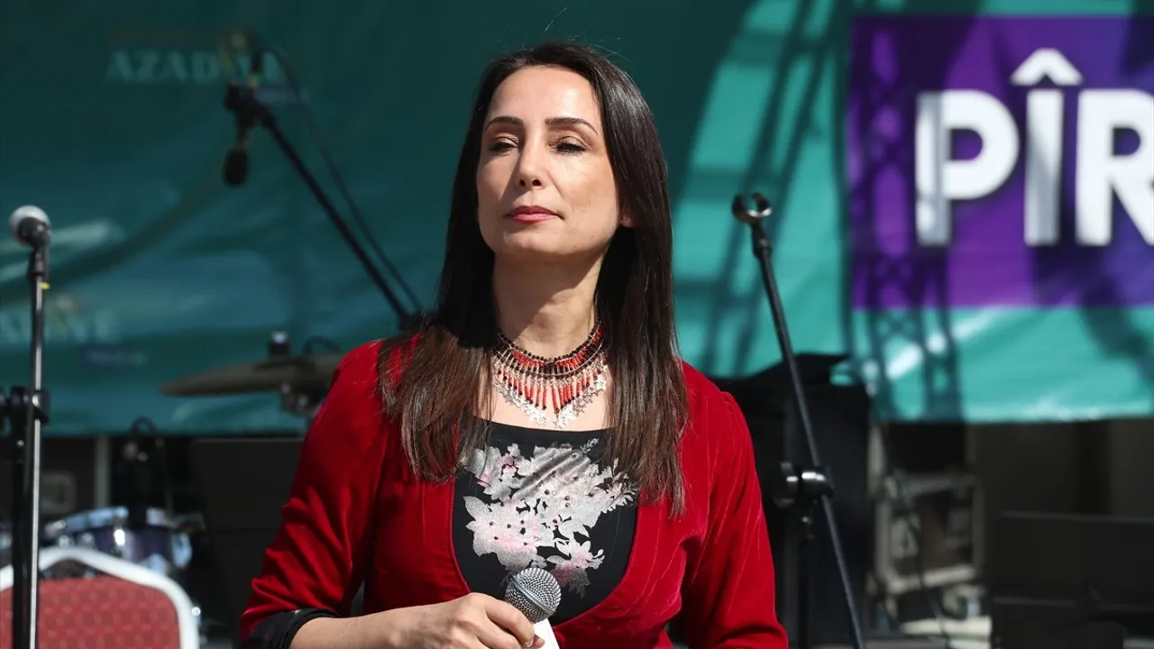 DEM Parti Eş Genel Başkanı Tülay Hatimoğulları Adana'da Nevruz Kutlamasına Katıldı