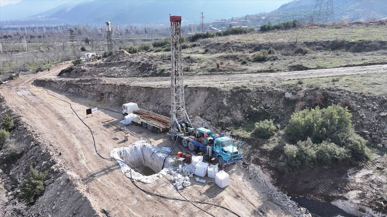 Denizli Büyükşehir Belediye Başkanı Çavuşoğlu'ndan Su Tasarrufu Çağrısı