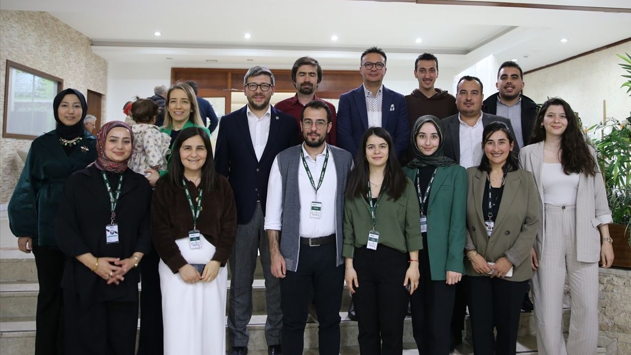 Denizli'de Yeşilay Gönüllüleri İftar Programında Bir Araya Geldi