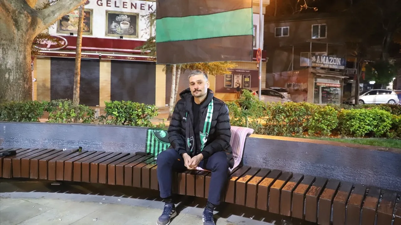 Denizlispor Başkanı Erhan Ergil Açlık Grevine Başladı