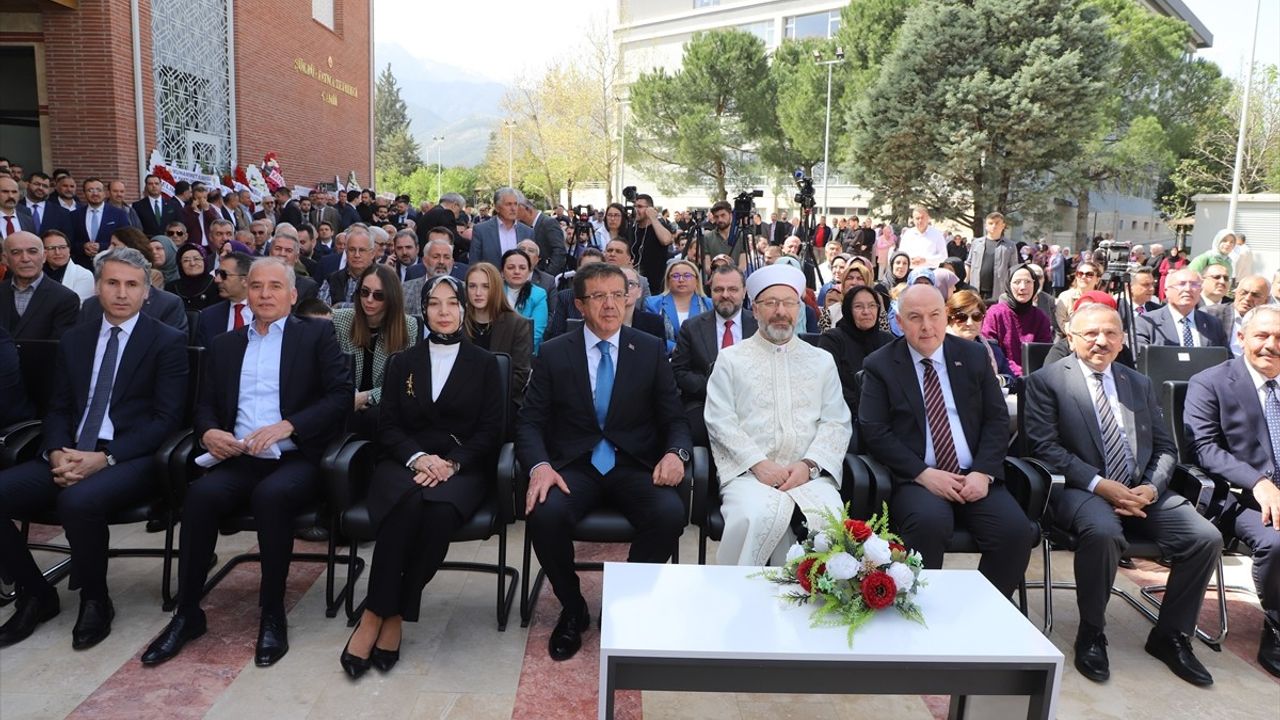 Diyanet İşleri Başkanı Ali Erbaş, Denizli'de Yeni Bir Camii Açılışı Gerçekleştirdi