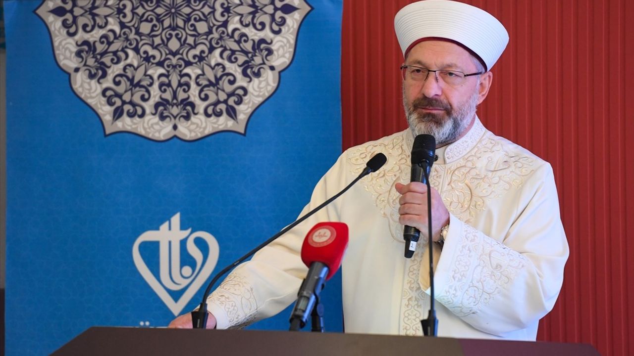 Diyanet İşleri Başkanı Erbaş, TDV'nin 'İyilik Buluşmaları' Etkinliğine Katıldı