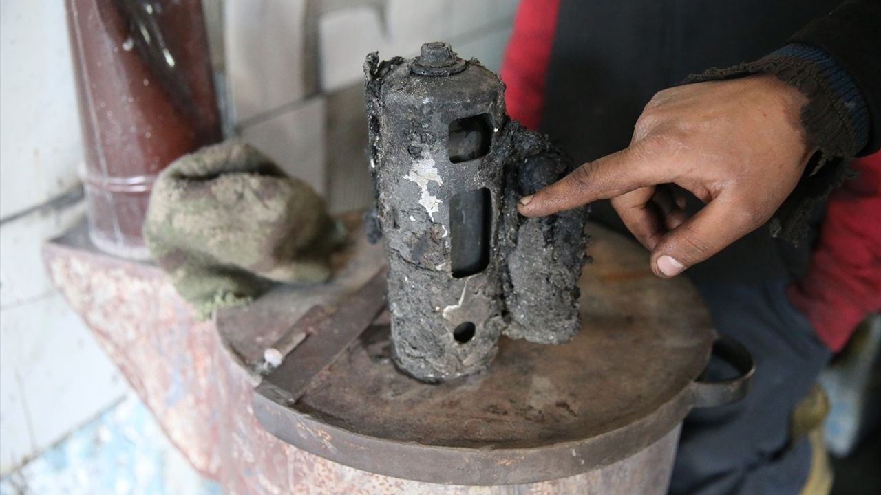 Diyarbakır'da iş yerinde soba patlaması anı güvenlik kamerasında