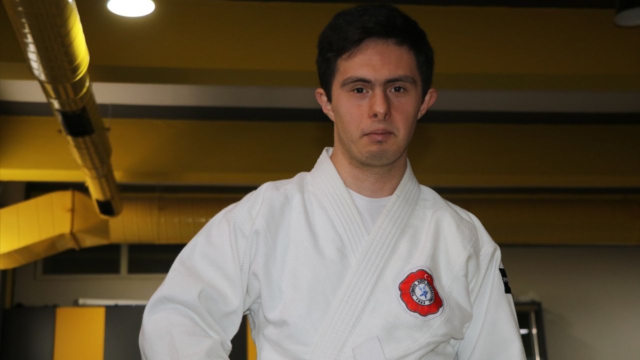 Down Sendromlu Judocu Ömer Faruk, Milli Takım Hedefliyor