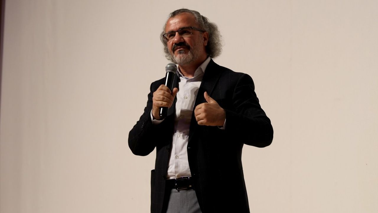 Edirne'de 'Bu Çağda Aile Olmak' Söyleşisi Gerçekleşti