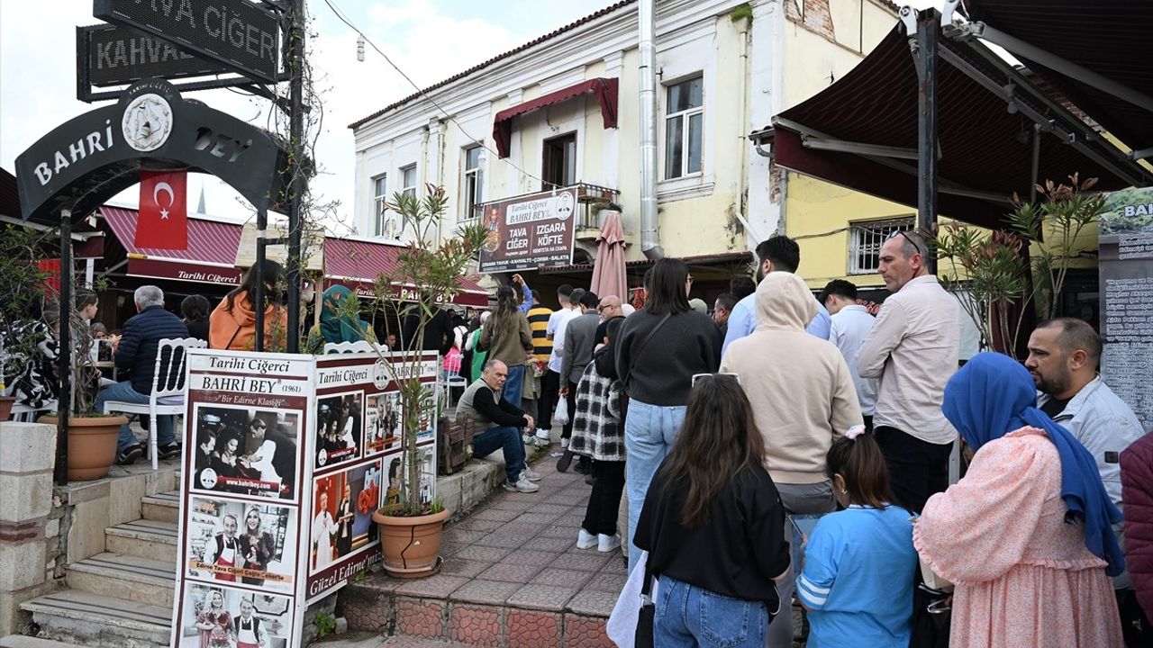 Edirne'de Ramazan Bayramı Tatili Yoğunluğu