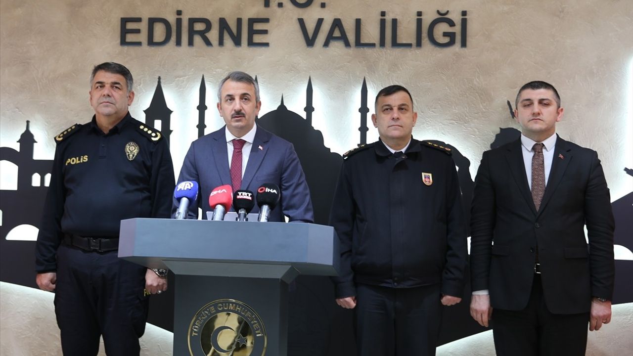 Edirne'de Sınır Hattına 8,5 Kilometre Duvar Yapılacak