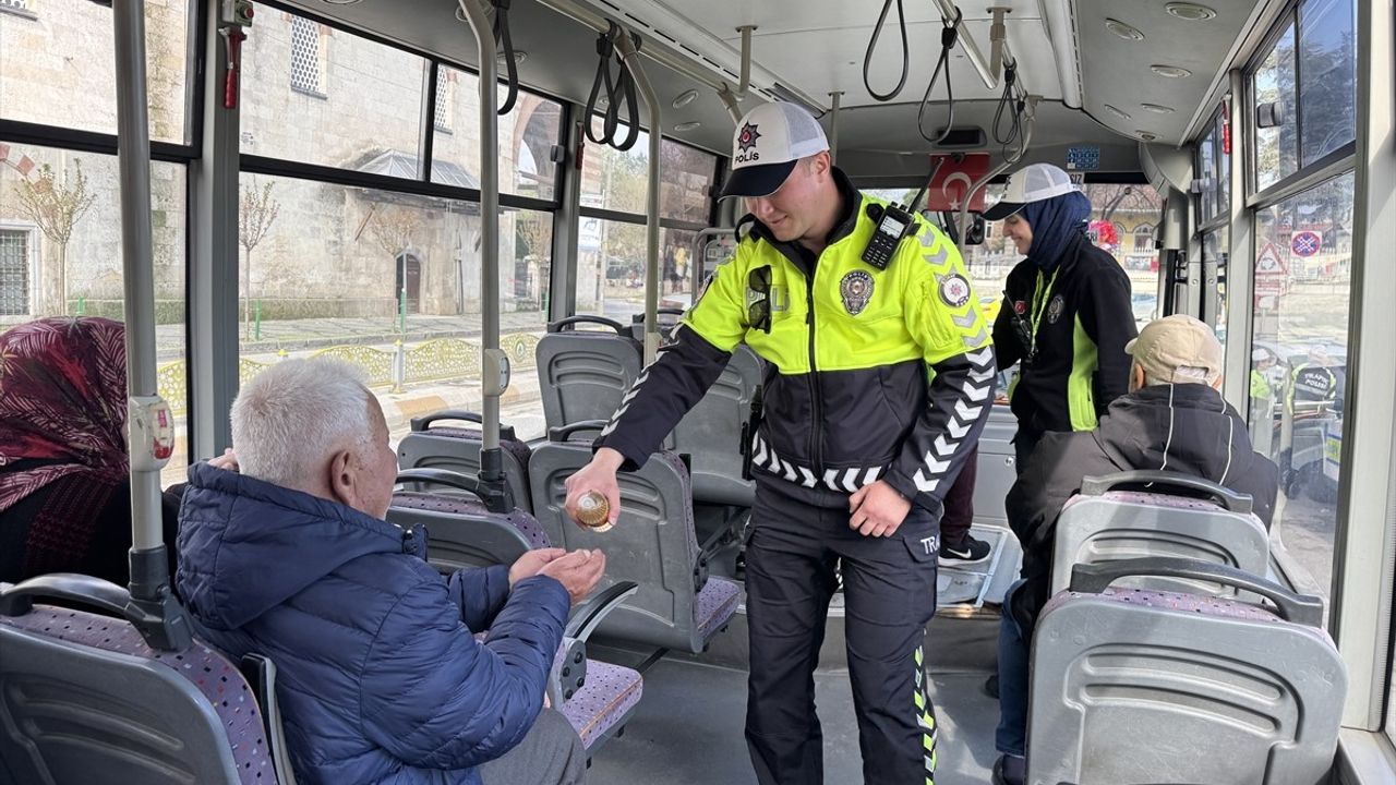 Edirne'de Trafik Ekipleri Bayram Denetimi Gerçekleştirdi