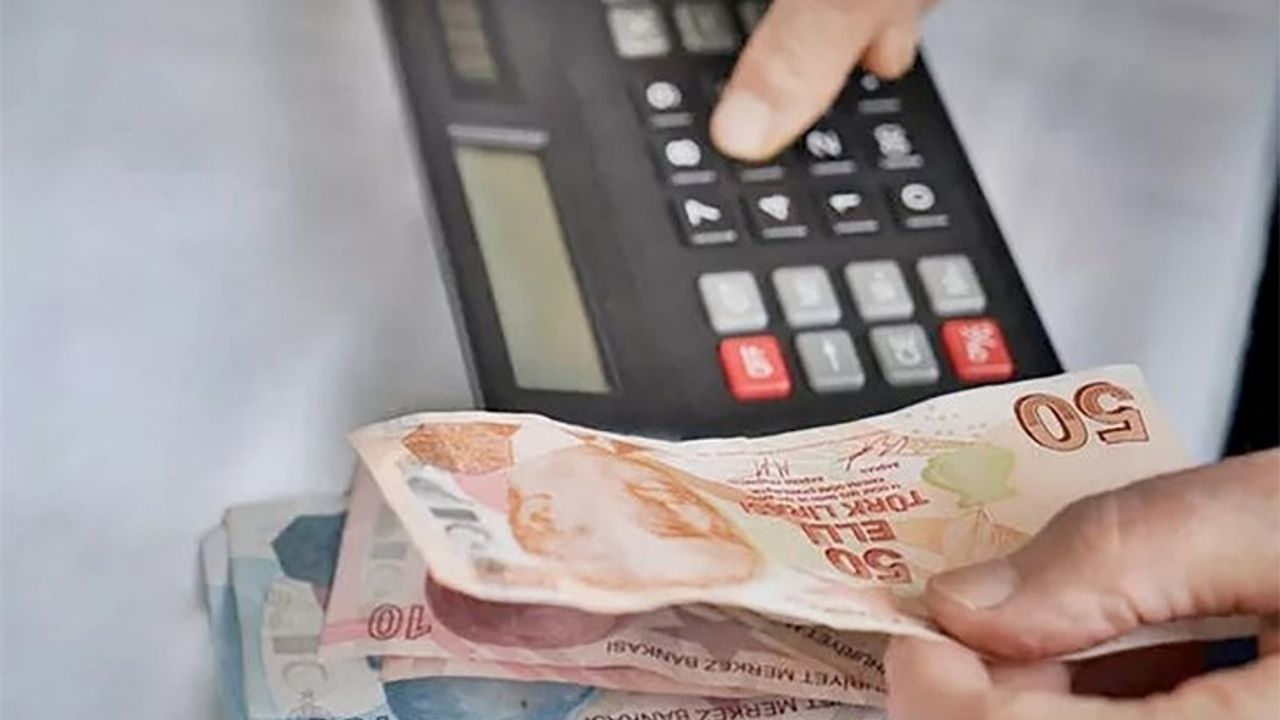 Emeklilere 1.000 TL Ek Ödeme Beklentisi: Gözler TBMM'de