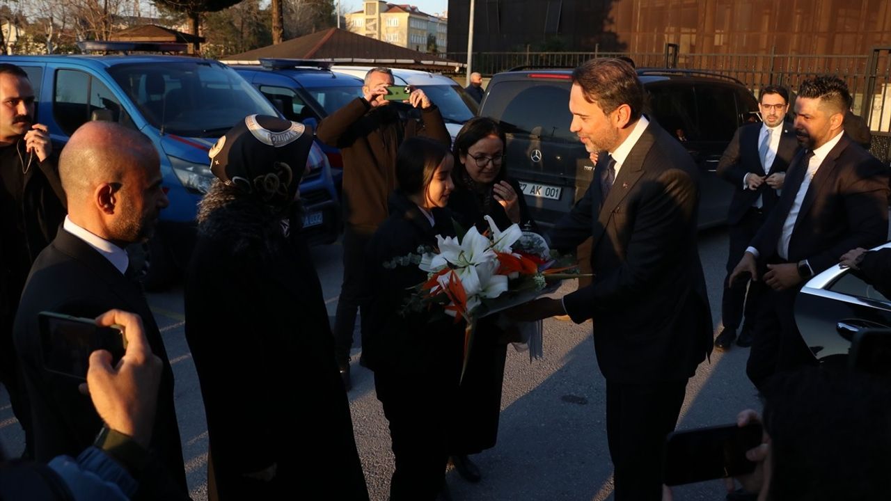 Enerji Bakanı Bayraktar, Yalova'da Gönül Sofrası İftarında Konuştu