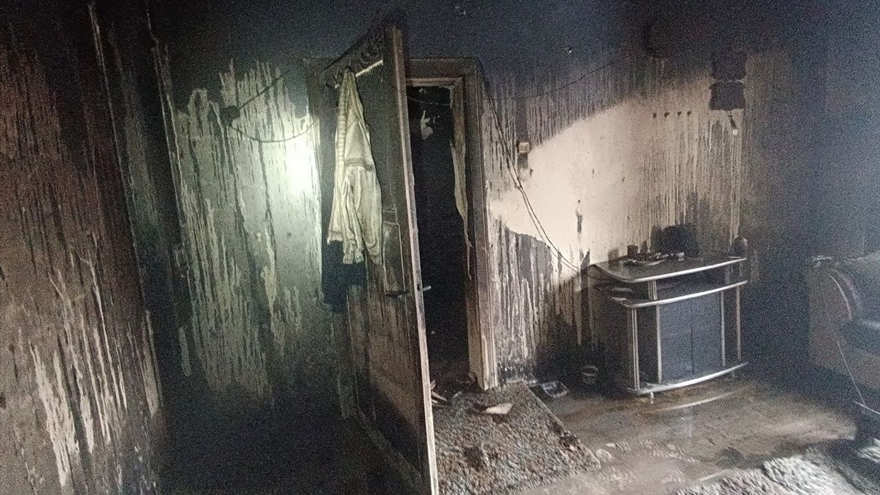 Erzurum'da Elektrik Sobası Yangınında İki Afgan Uyruklu Dumandan Etkilendi