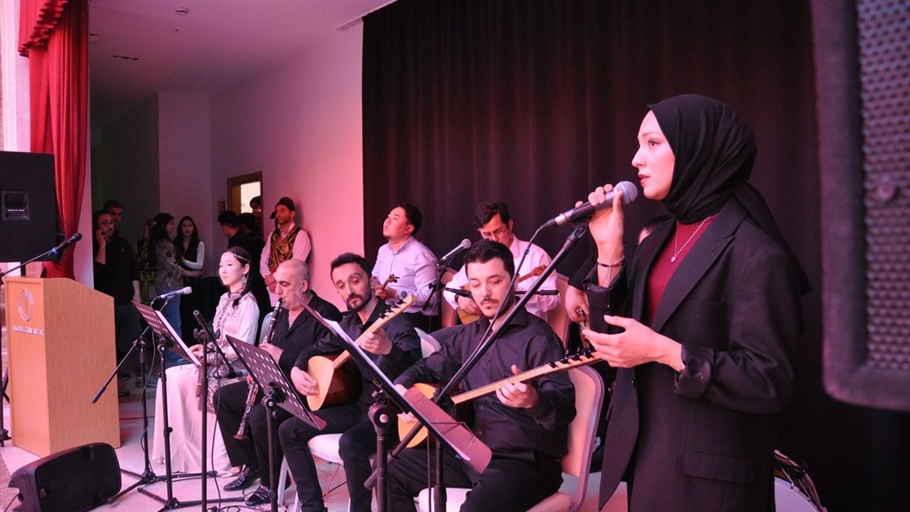 Eskişehir'de Nevruz Bayramı Coşkuyla Kutlandı