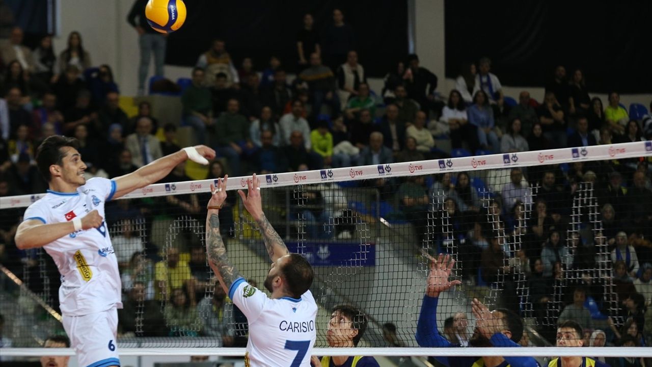 Fenerbahçe Medicana, AXA Sigorta Erkekler Kupa Voley Dörtlü Finali'nde Finale Yükseldi
