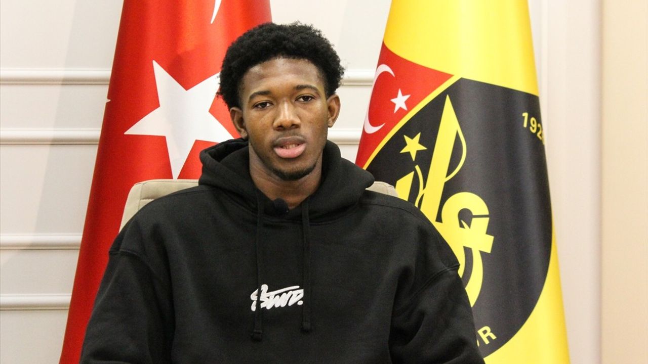 Gaoussou Diarra: Türkiye'de Futbol Kariyerime Eğitim İçin Geldim