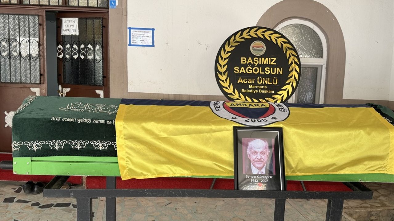 Gazeteci Sencer Güneşsoy, Marmaris'te Son Yolculuğuna Uğurlandı