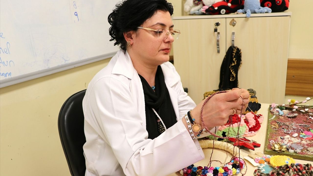 Gaziantep'te Kadınlar Atık Eşyalara Yeniden Hayat Veriyor