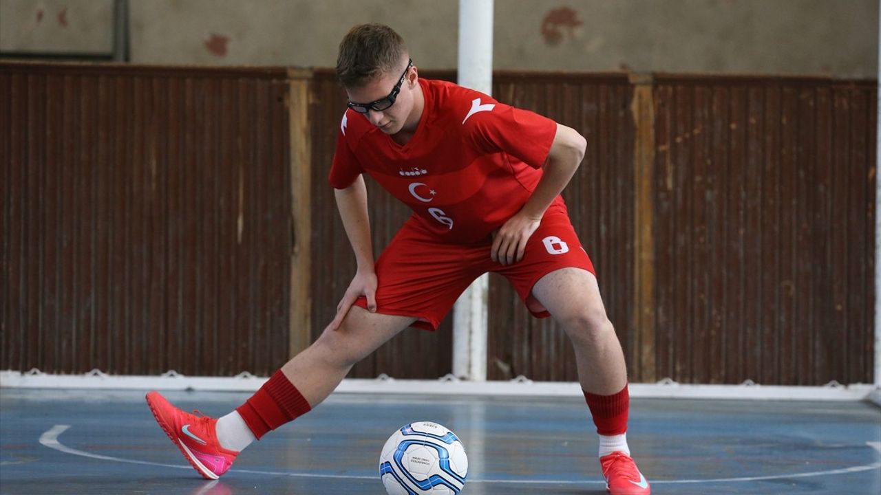 Görme Engelli Futsal Sporcusu Furkan Ergin: Milli Formanın Hedefi
