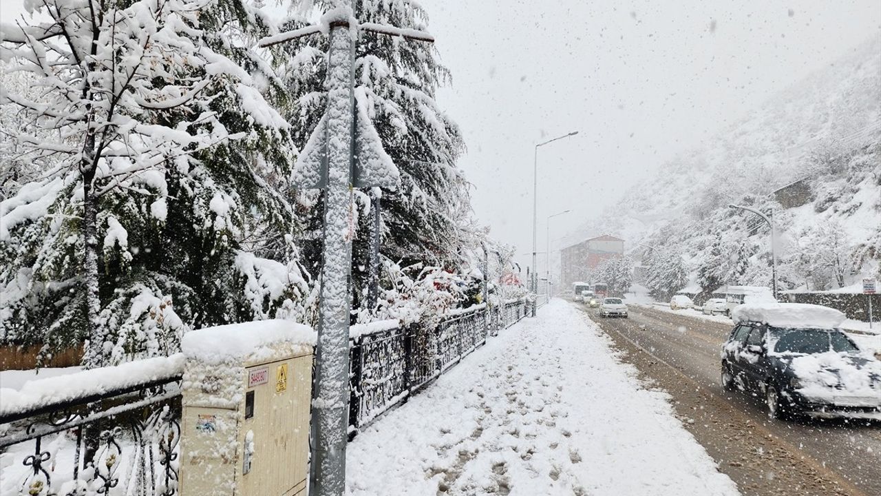 Gümüşhane'de Kar Nedeniyle 131 Köy Yolu Ulaşıma Kapandı