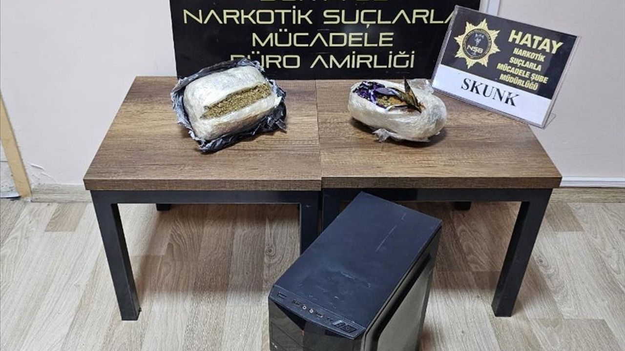 Hatay'da Bilgisayar Kasasında 1 Kilogram Skunk Ele Geçirildi